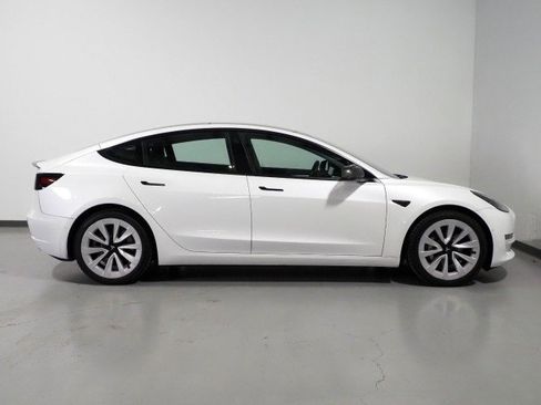 Used 2021 Tesla Model 3 Standard Range Plus image 6