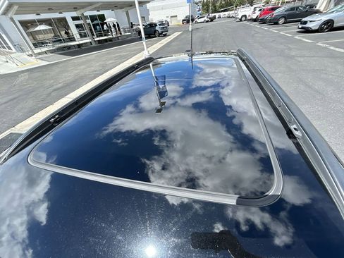 Used 2018 Jeep Compass Limited w/ Navigation Group image 23