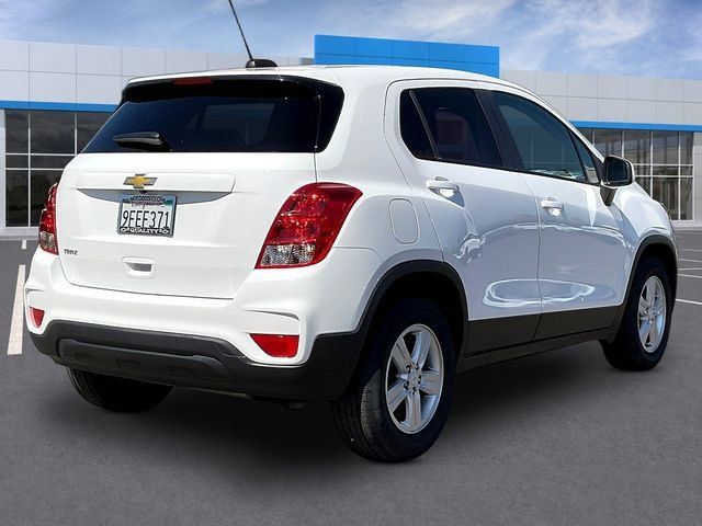 Certified 2022 Chevrolet Trax LS w/ Tint and Cruise Package FWD image 7