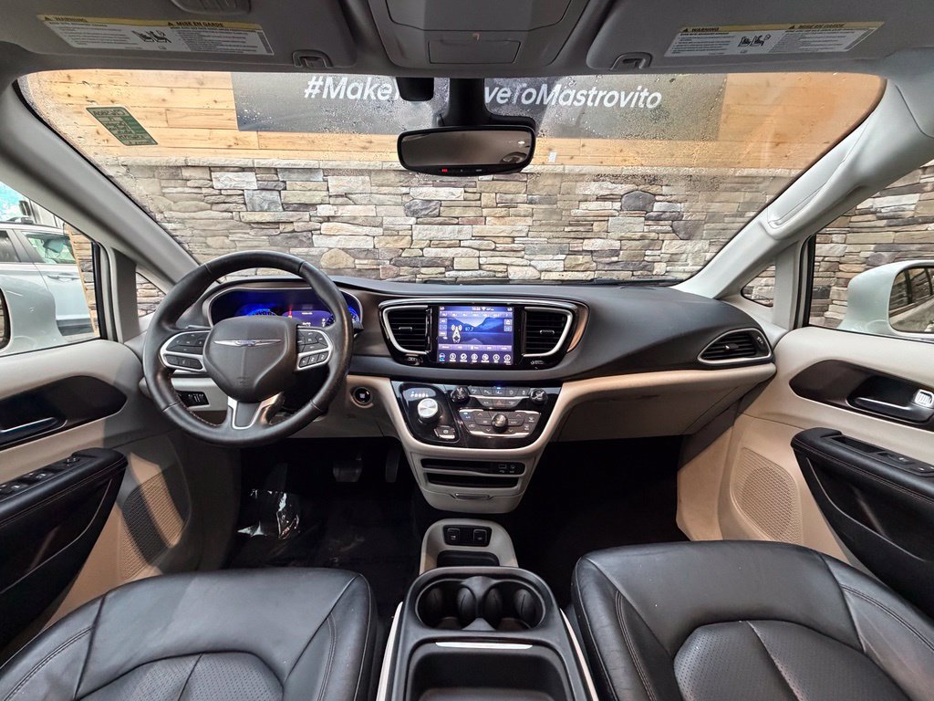 Used 2019 Chrysler Pacifica Touring-L w/ Advanced Safetytec Group FWD image 27