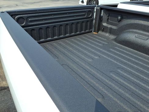 New 2026 RAM 2500 Tradesman w/ Chrome Appearance Group AWD/4WD image 4