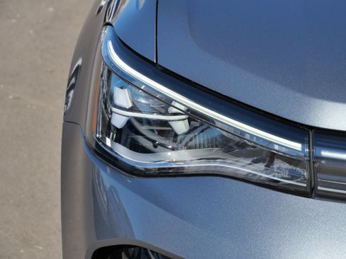 Certified 2025 Volkswagen Taos SEL image 16