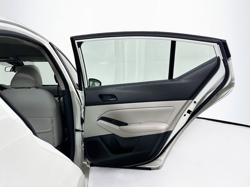 Used 2023 Nissan Altima 2.5 SV image 28