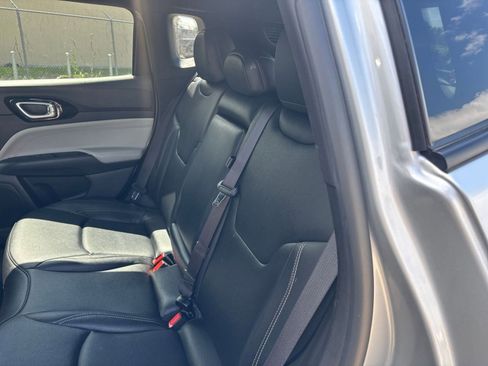 Used 2025 Jeep Compass Limited AWD/4WD image 36