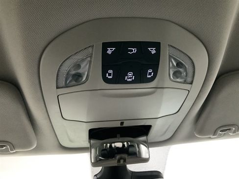 Used 2024 Chrysler Pacifica Touring-L FWD image 41