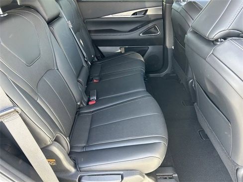 New 2026 INFINITI QX60 Luxe image 15