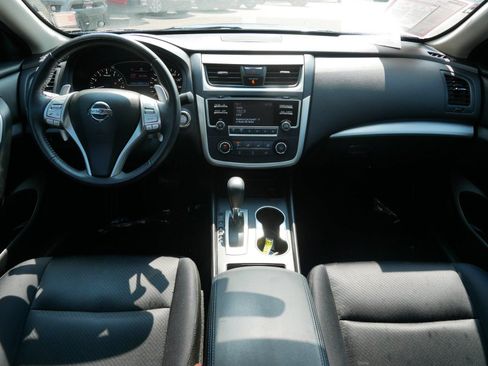 Used 2016 Nissan Altima 2.5 SR FWD image 12