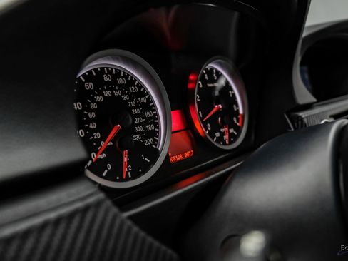 Used 2011 BMW M3 Sedan RWD image 34