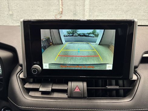 Used 2023 Toyota RAV4 XLE FWD image 35