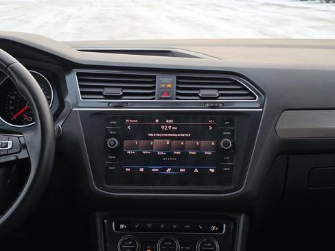 Used 2021 Volkswagen Tiguan SE AWD/4WD image 20