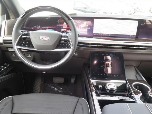 New 2026 Cadillac Escalade Luxury w/ Touring Package image 22