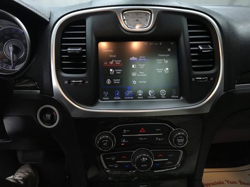 Used 2016 Chrysler 300 C w/ Safetytec Plus Group image 11