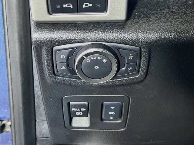 Used 2018 Ford F150 Lariat w/ Equipment Group 502A Luxury AWD/4WD image 21