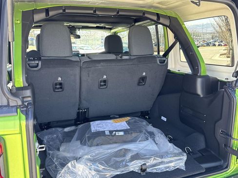 New 2025 Jeep Wrangler Rubicon image 30