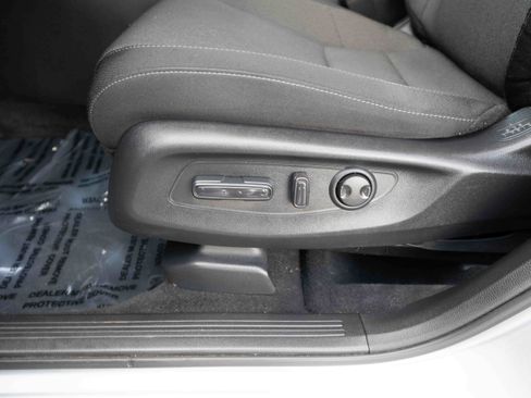 Used 2024 Honda CR-V EX image 12