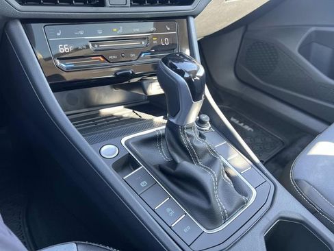 New 2026 Volkswagen Jetta SE FWD image 21