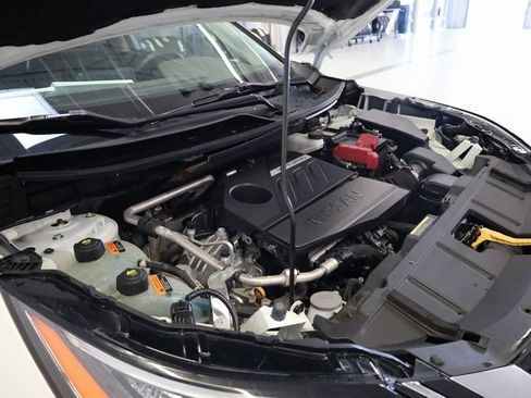 Used 2023 Nissan Rogue SV image 36