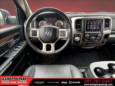 Used 2018 RAM 1500 Laramie w/ Convenience Group AWD/4WD image 9