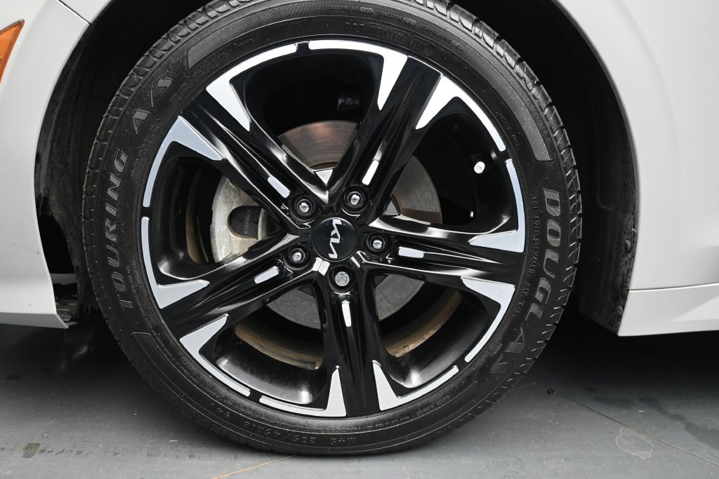 Used 2022 Kia K5 GT-Line FWD image 12
