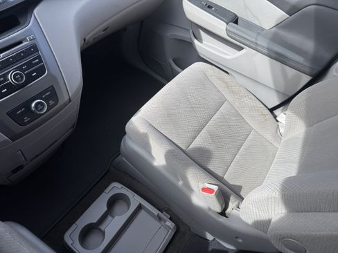 Used 2015 Honda Odyssey LX image 33