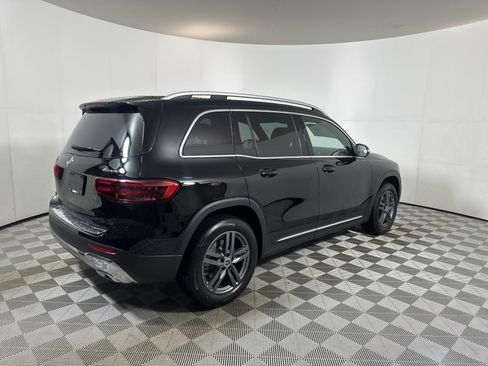New 2026 Mercedes-Benz GLB 250 4MATIC image 7