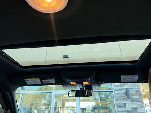 Used 2013 Ford F150 Limited image 19