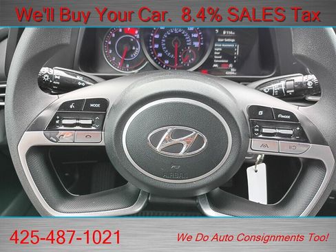 Used 2022 Hyundai Elantra SE FWD image 18