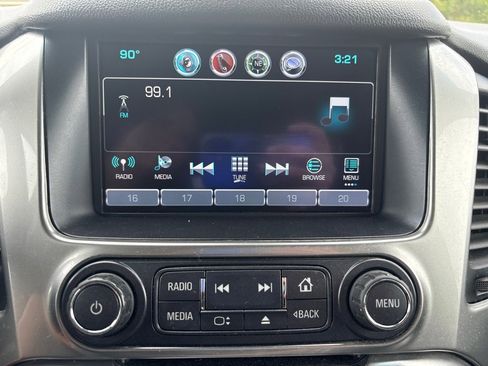 Used 2020 Chevrolet Suburban Premier image 26