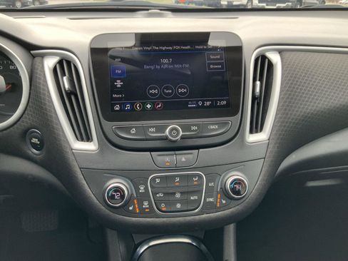 Used 2024 Chevrolet Malibu LT image 32