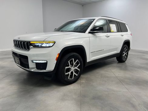 Used 2024 Jeep Grand Cherokee L Limited w/ Luxury Tech Group II image 3