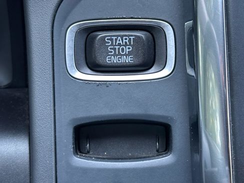 Used 2017 Volvo XC60 T6 Inscription w/ Preferred Option Package image 30