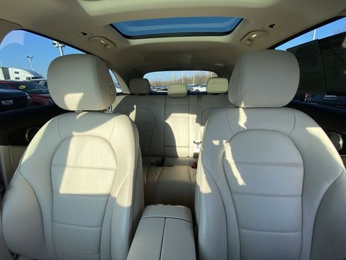Used 2022 Mercedes-Benz GLC 300 image 27