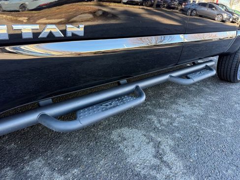 Certified 2021 Nissan Titan SV w/ SV Convenience Package image 12