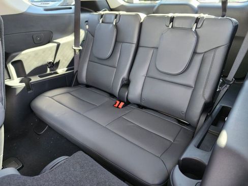 New 2026 Ford Explorer Active w/ Active Comfort Package image 18