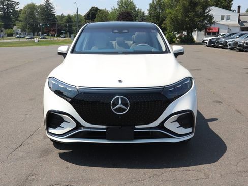 Used 2023 Mercedes-Benz EQS 580 4MATIC SUV w/ Pinnacle Trim Package image 2