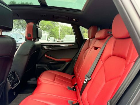 Used 2023 Porsche Macan AWD/4WD image 15