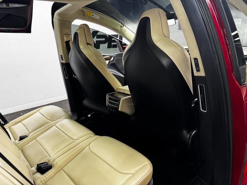 Used 2017 Tesla Model X 75D image 47