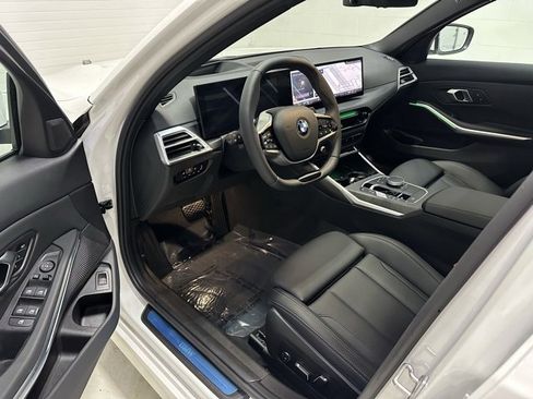 Used 2025 BMW 330i xDrive 330i xDrive w/ Premium Package image 10