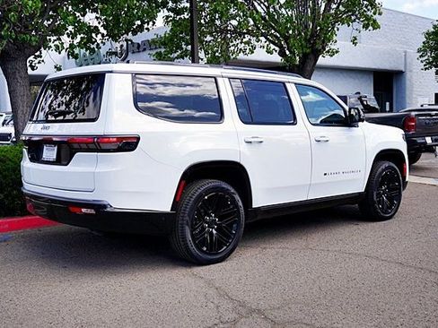 New 2026 Jeep Grand Wagoneer Limited AWD/4WD image 9