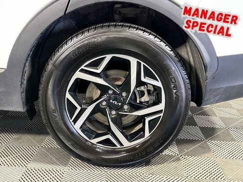 Used 2024 Kia Sportage LX AWD/4WD image 28