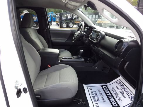 Used 2022 Toyota Tacoma SR RWD image 36