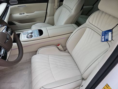 Certified 2026 Genesis G90 3.5T AWD/4WD image 15
