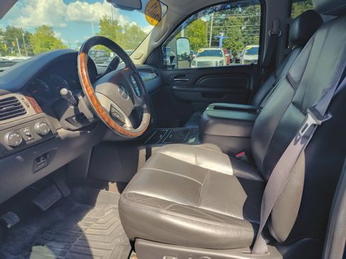 Used 2011 GMC Sierra 3500 Denali image 10
