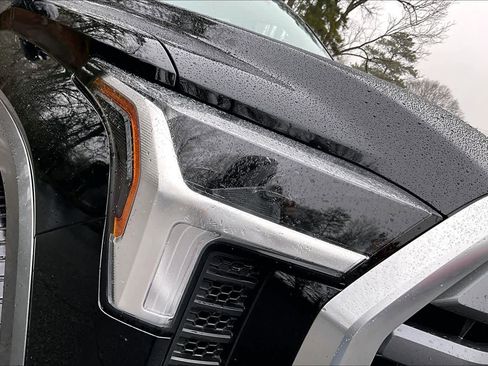 Used 2023 Toyota Tundra Limited image 27