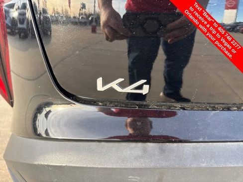Used 2025 Kia K4 LXS image 12