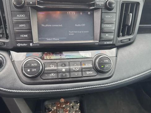 Used 2018 Toyota RAV4 XLE w/ Plus Extra Value Package AWD/4WD image 9