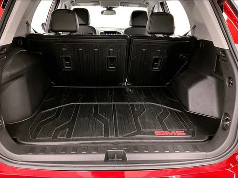 Used 2023 GMC Terrain SLT w/ Tech Package FWD image 41