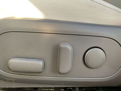 Used 2025 Hyundai Kona SEL image 23