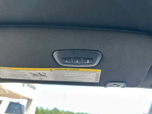 Used 2025 Chrysler Pacifica Select FWD image 20