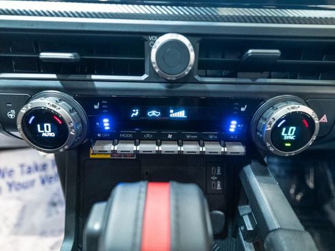 Used 2025 Toyota Tacoma TRD Pro AWD/4WD image 35